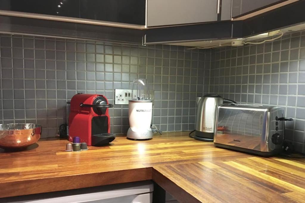 Apartamento Victoria Park 1 Bedroom Flat Londres