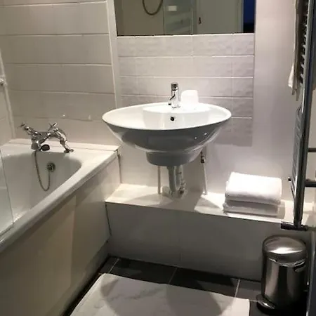 Victoria Park 1 Bedroom Flat London Exterior photo