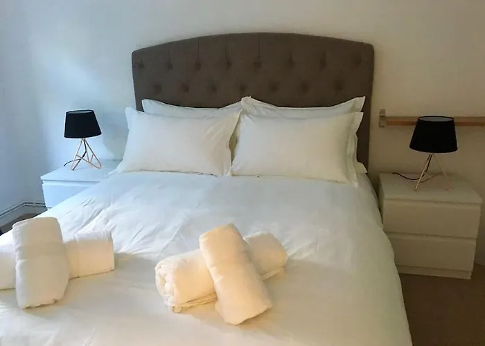 Victoria Park 1 Bedroom Flat